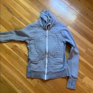 LULU LEMON JACKET SIZE 6